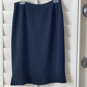Navy Blue bottom-pleated skirt